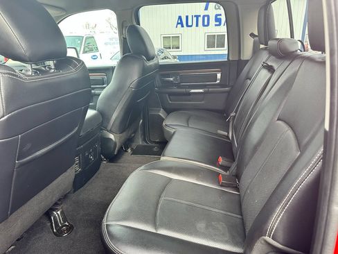 Used 2018 RAM 1500 Laramie w/ Convenience Group AWD/4WD image 16