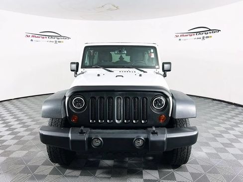 Used 2013 Jeep Wrangler Unlimited Sport AWD/4WD image 3