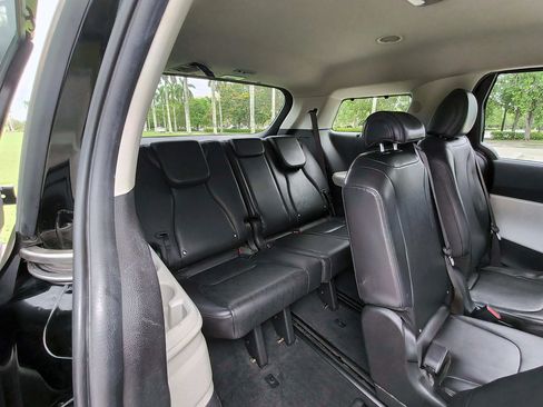 Used 2022 Kia Carnival EX FWD image 39