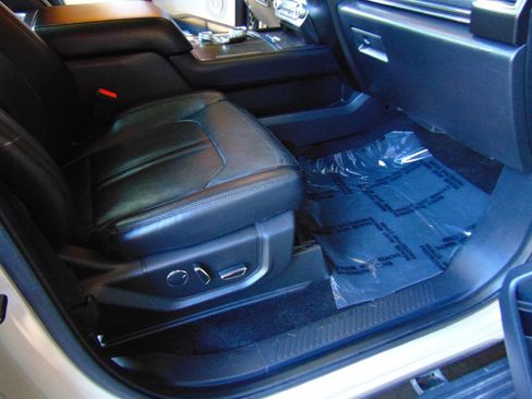 Used 2018 Ford Expedition Max Limited w/ Equipment Group 302A image 15