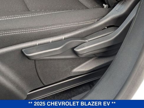New 2025 Chevrolet Blazer EV LT image 14