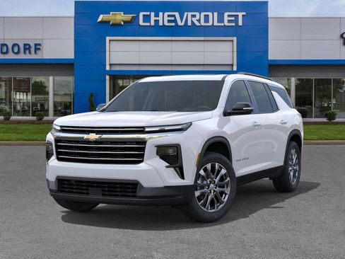 New 2026 Chevrolet Traverse LT w/ Sun and Wheel Package image 7