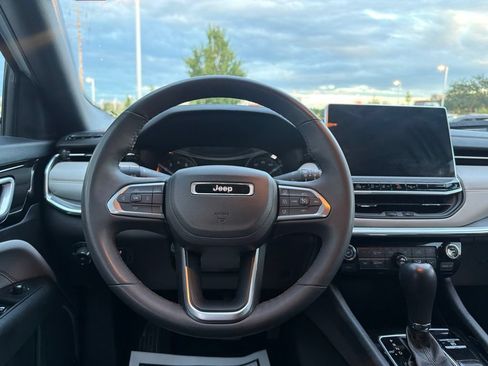 Used 2024 Jeep Compass Limited AWD/4WD image 22