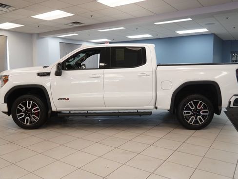 Used 2020 GMC Sierra 1500 AT4 w/ AT4 Premium Package AWD/4WD image 2