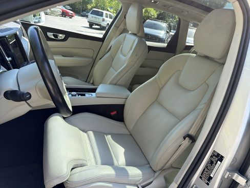 Certified 2021 Volvo XC60 T6 Inscription w/ Advanced Package AWD/4WD image 46