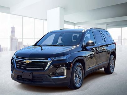 Used 2023 Chevrolet Traverse LT w/ Rear Camera Mirror Package