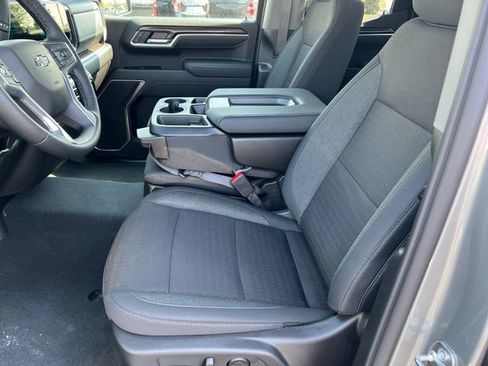 Certified 2026 Chevrolet Silverado 1500 RST w/ RST Select Package AWD/4WD image 9