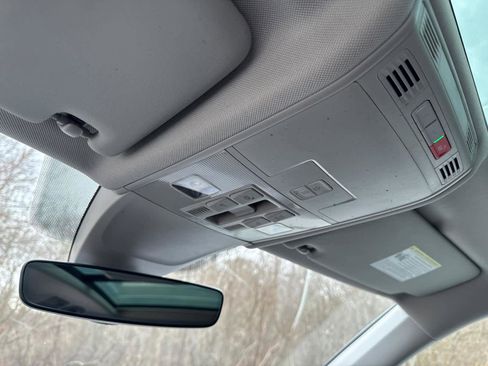 Used 2021 Volkswagen Tiguan SEL image 29