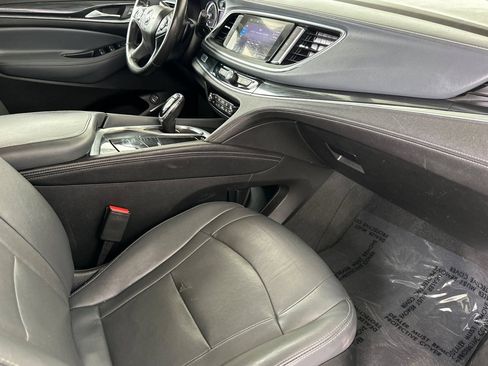 Certified 2020 Buick Enclave Essence w/ Sound and Sites Package AWD/4WD image 21