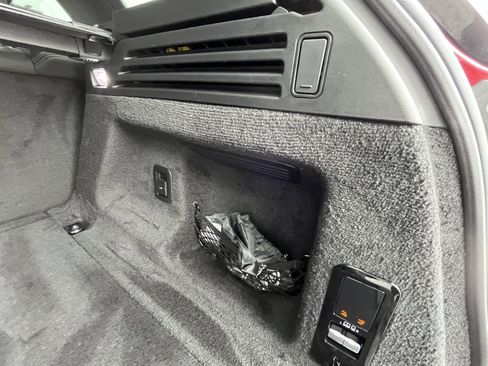 Used 2023 Land Rover Range Rover Sport SE image 33