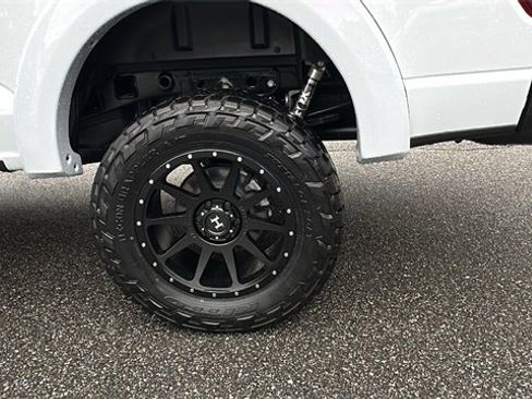 New 2025 Ford F150 Lariat w/ Equipment Group 502A High image 19