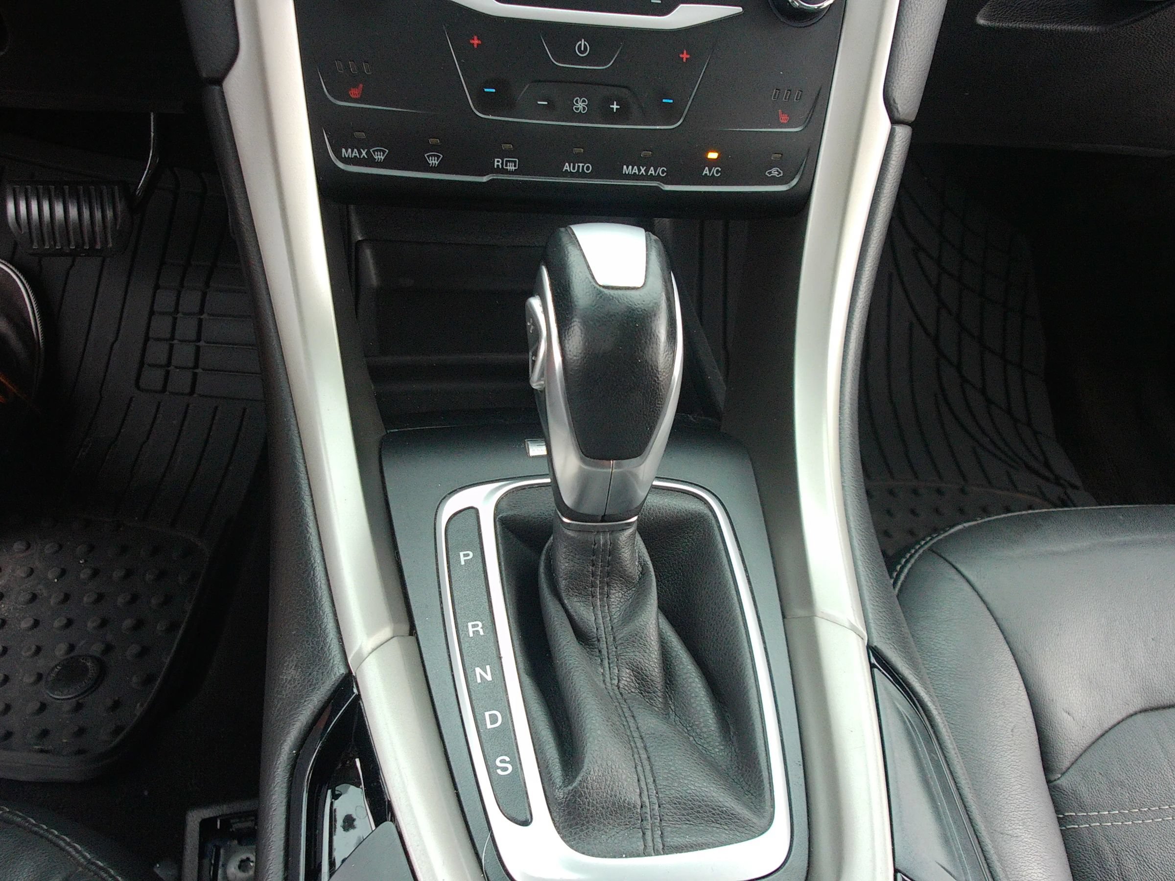 Used 2013 Ford Fusion SE FWD image 20