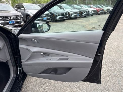 Certified 2023 Hyundai Elantra SEL w/ Cargo Package FWD image 29