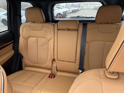 Used 2025 Jeep Grand Cherokee Summit w/ Obsidian Package image 6