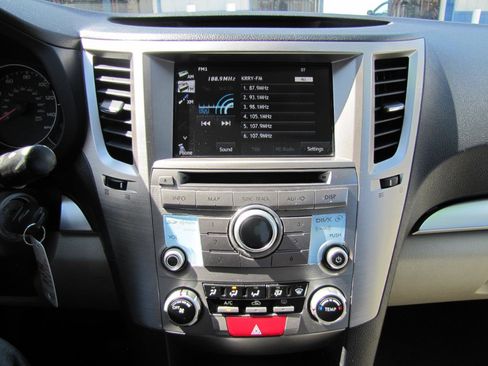 Used 2014 Subaru Legacy 2.5i Premium image 11