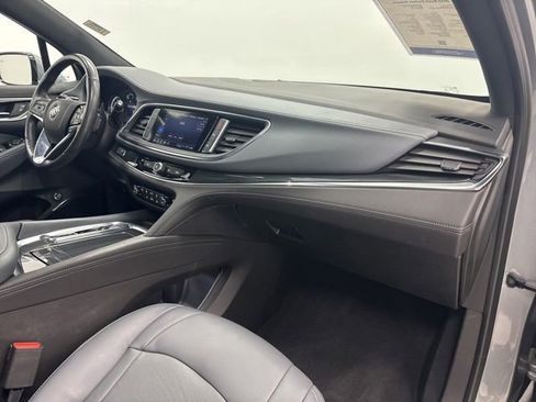 Used 2023 Buick Enclave Essence w/ Experience Buick Package FWD image 29