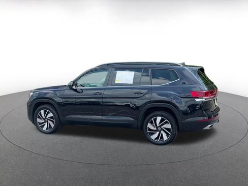 Used 2024 Volkswagen Atlas SE AWD/4WD image 9