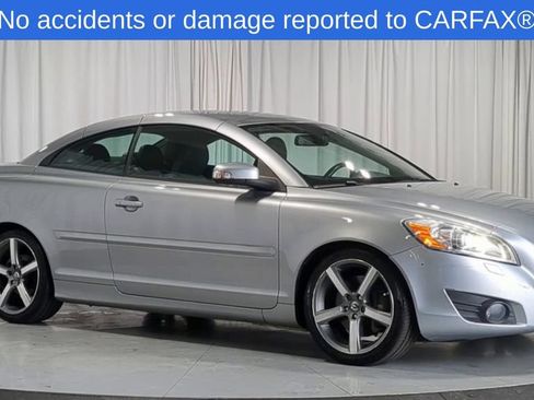 Used 2011 Volvo C70 T5 FWD image 2