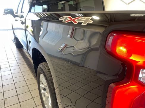 Used 2026 Chevrolet Silverado 1500 RST AWD/4WD image 18