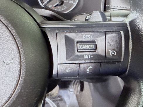 Used 2023 Nissan Rogue S image 15