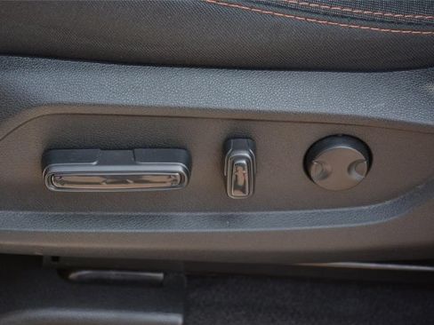 Used 2025 Honda Pilot Sport image 8