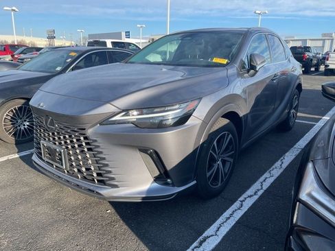 Used 2023 Lexus RX 350 Premium image 2