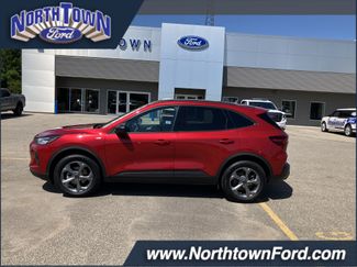 Used 2025 Ford Escape ST-Line w/ Tech Pack #1 AWD/4WD video 1