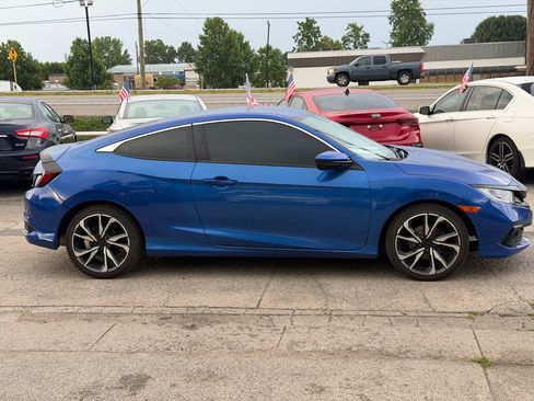 Used 2019 Honda Civic Sport image 4