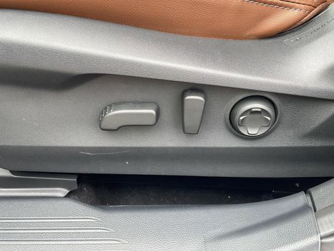 Certified 2025 Subaru Outback Touring image 10