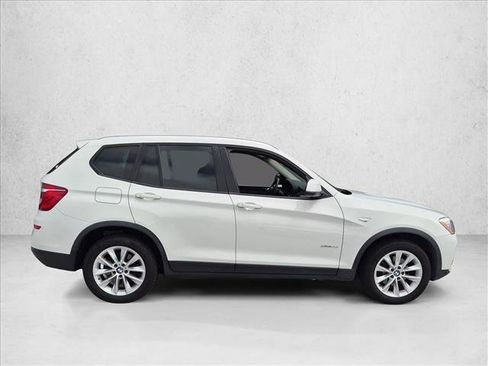 Used 2017 BMW X3 sDrive28i RWD image 4