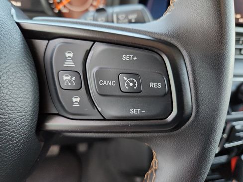 Used 2024 Jeep Wrangler Unlimited Sport AWD/4WD image 15