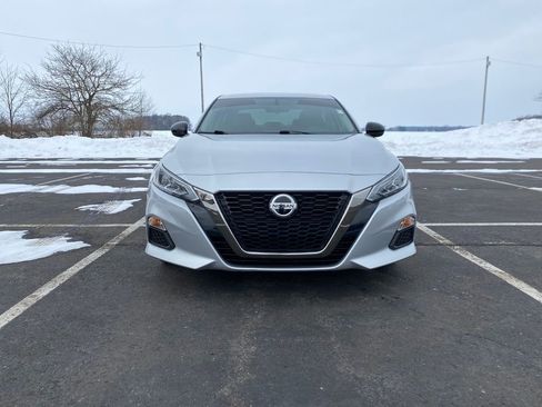 Used 2019 Nissan Altima 2.5 SR image 2