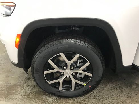 New 2025 Jeep Grand Cherokee L Limited image 50