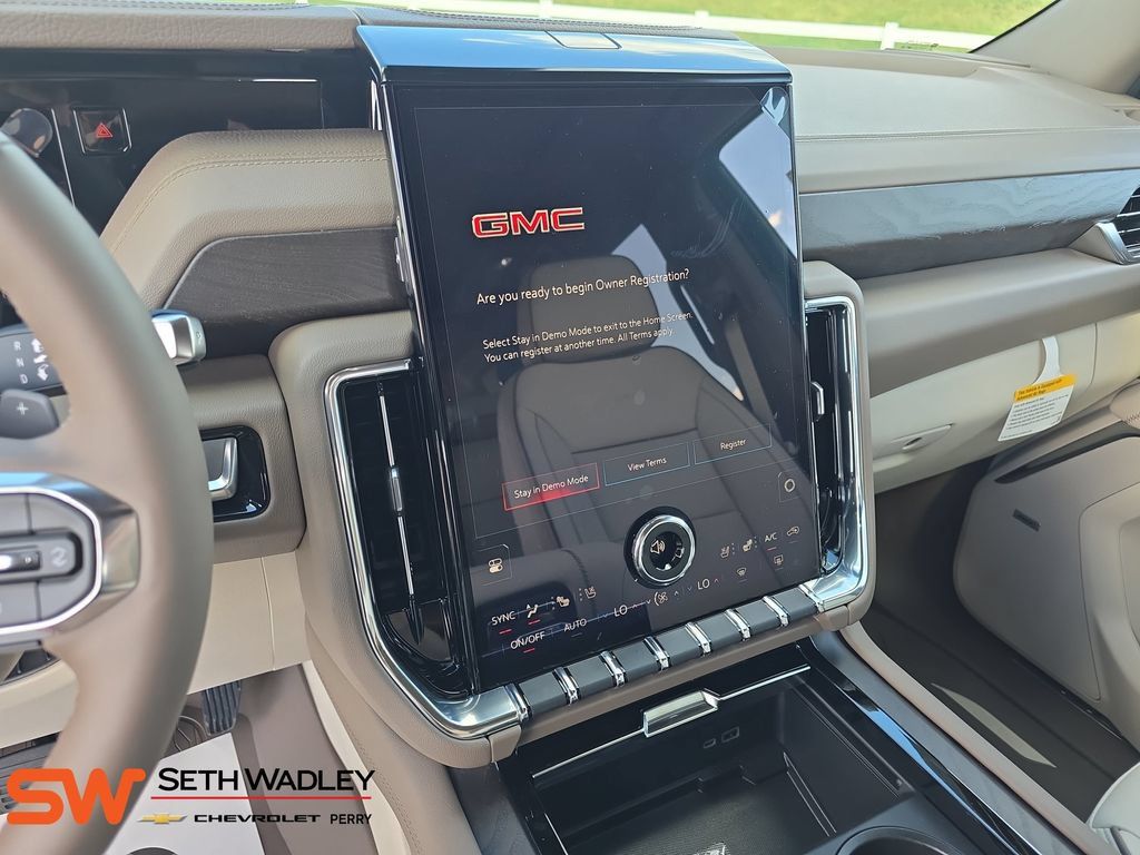New 2026 GMC Yukon Denali w/ Denali Reserve Package AWD/4WD image 21