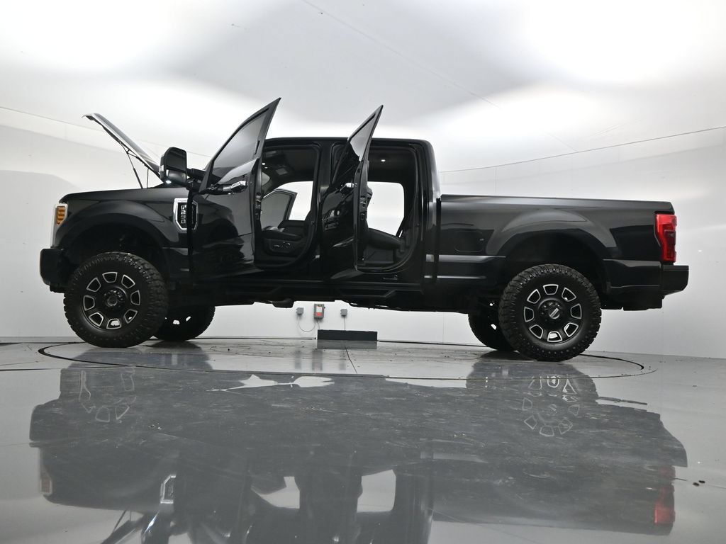 Used 2017 Ford F250 Lariat w/ Chrome Package AWD/4WD image 58