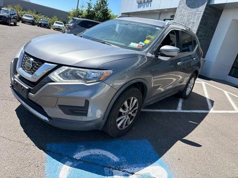 Used 2018 Nissan Rogue SV AWD/4WD image 3