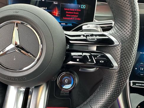 Used 2024 Mercedes-Benz GLC 43 AMG 4MATIC image 32