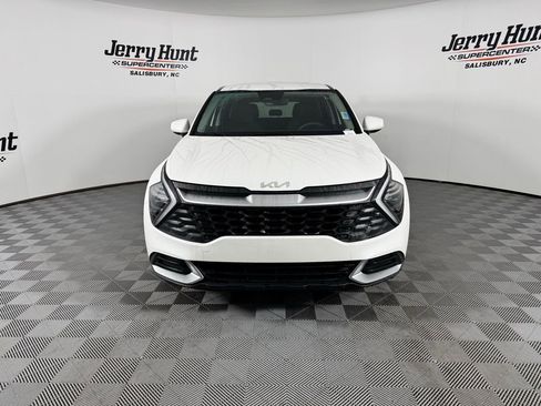 Used 2024 Kia Sportage LX image 6