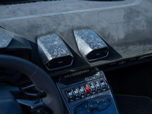 Used 2019 Lamborghini Huracan Performante image 23