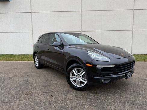 Used 2016 Porsche Cayenne image 2