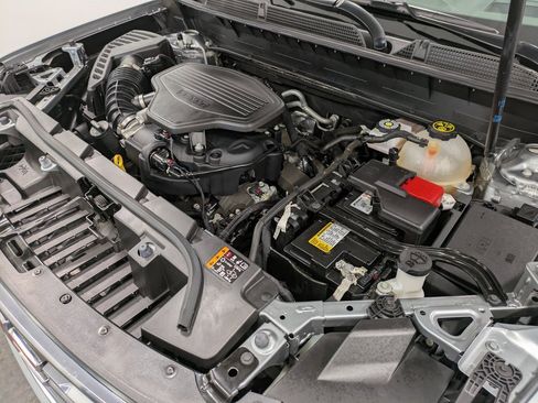 Used 2023 GMC Acadia AT4 w/ Technology Package image 30