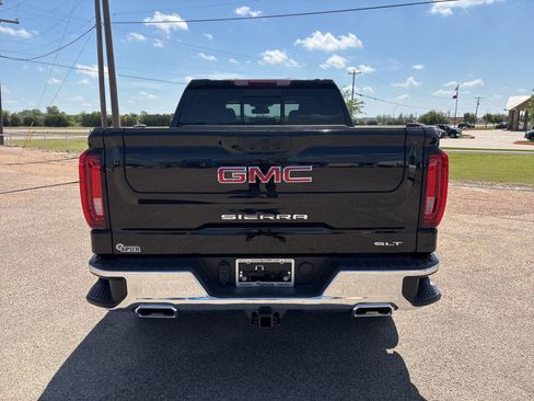 New 2026 GMC Sierra 1500 SLT AWD/4WD image 5