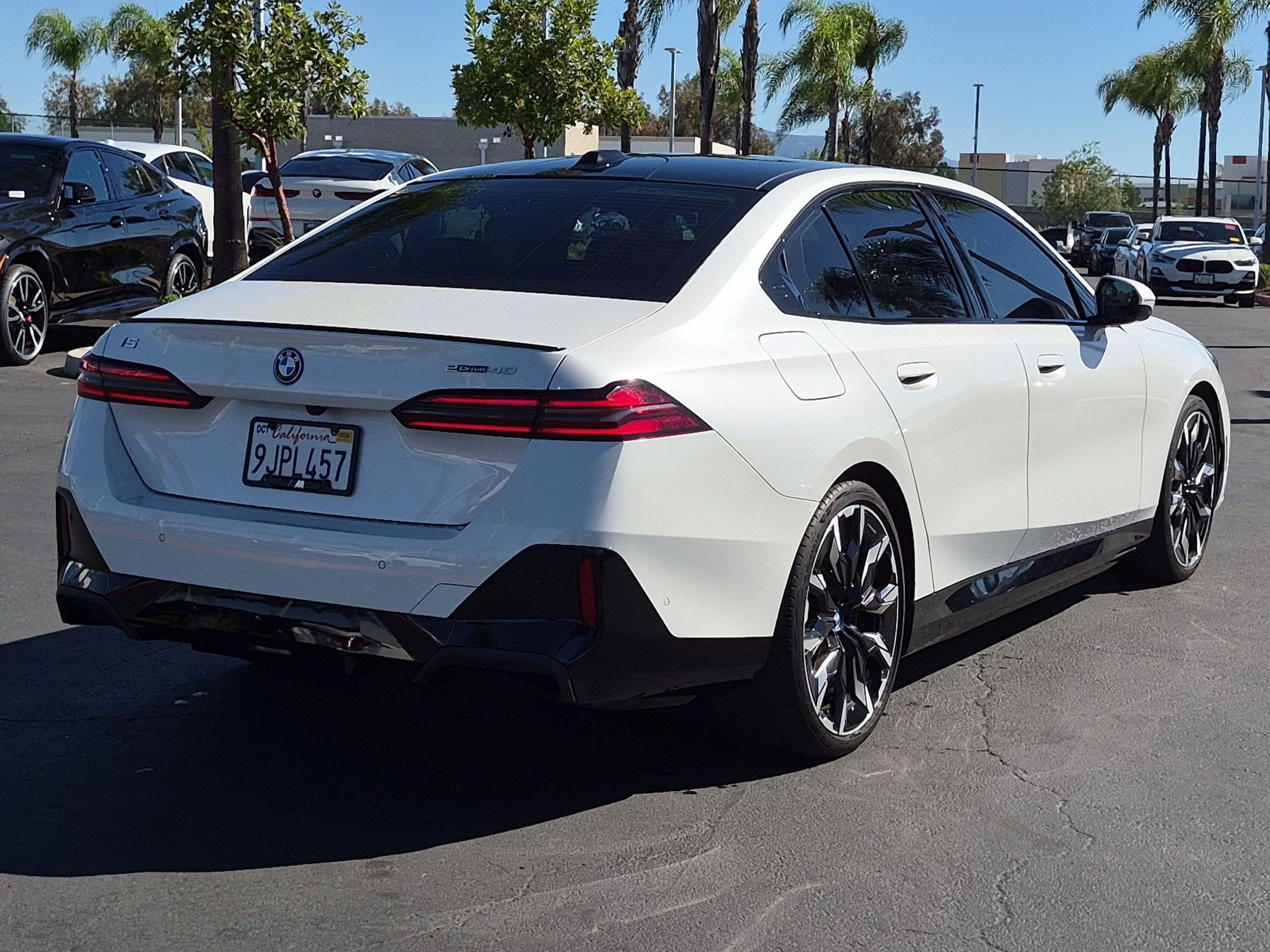 Used 2024 BMW i5 eDrive40i w/ Executive Package RWD image 10