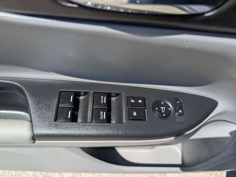 Used 2013 Honda Accord EX-L image 9