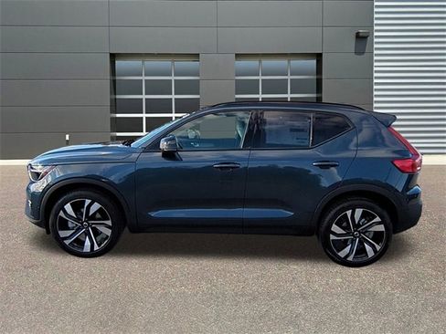New 2026 Volvo XC40 B5 Plus w/ Protection Package Premier image 4