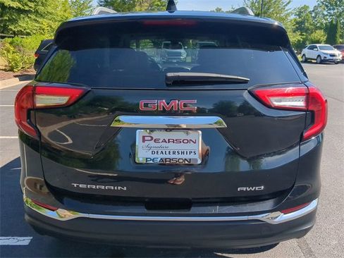 Used 2023 GMC Terrain SLT image 5