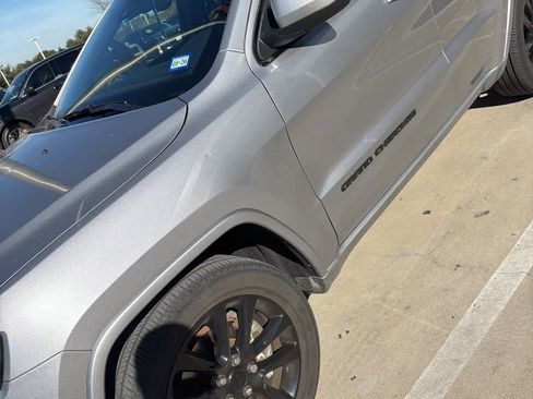 Used 2021 Jeep Grand Cherokee Laredo X image 1