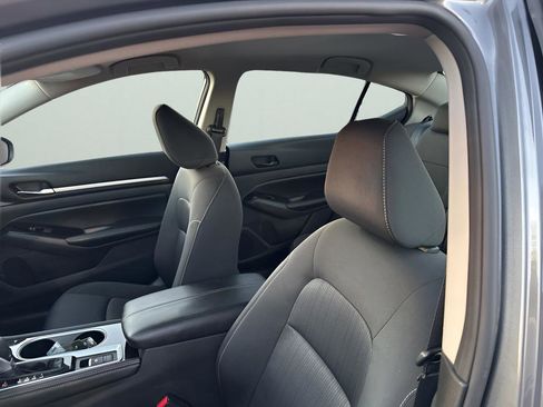 Used 2023 Nissan Altima 2.5 SV image 28