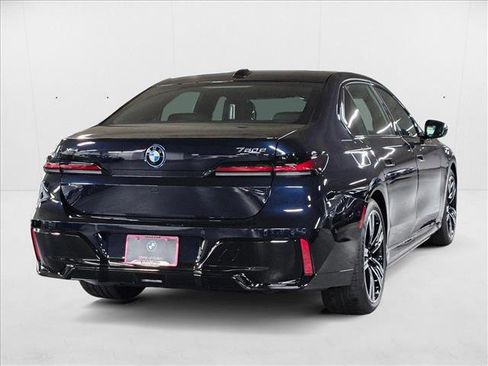 New 2025 BMW 750e xDrive image 5