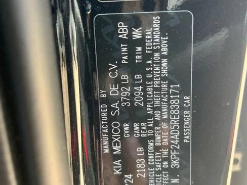 Used 2024 Kia Forte LXS w/ LXS Technology Package FWD image 11